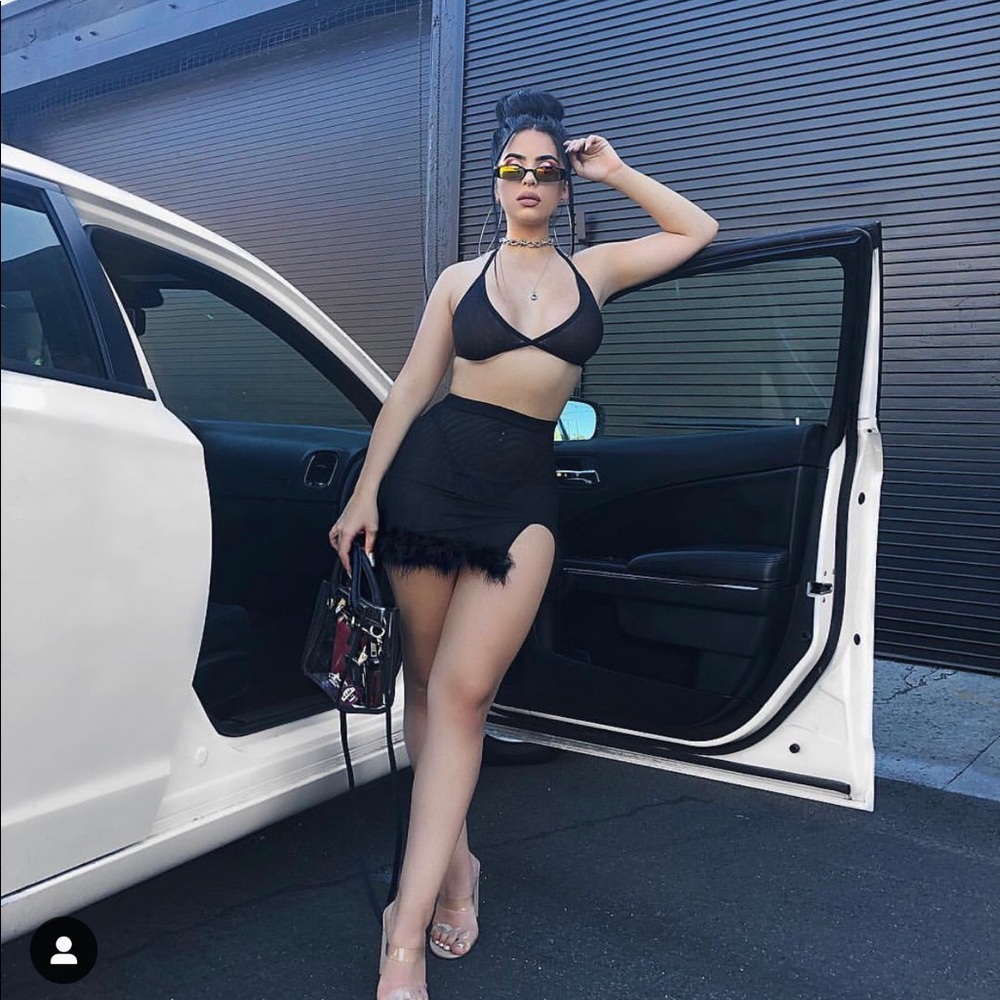 BadGal Blvd ‘PLAYBOY’ Mesh Boa Skirt